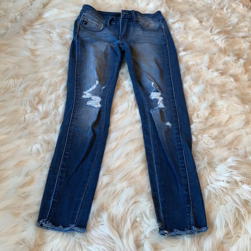 Kancan Distressed Dark Wash Mid Rise Ankle Raw Hem Skinny Size 23